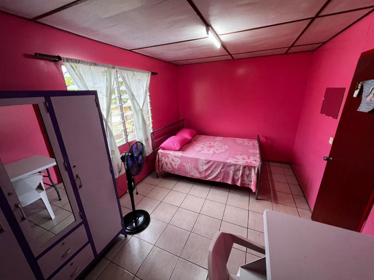 Pension Punahaa Nuku Hiva Esterno foto